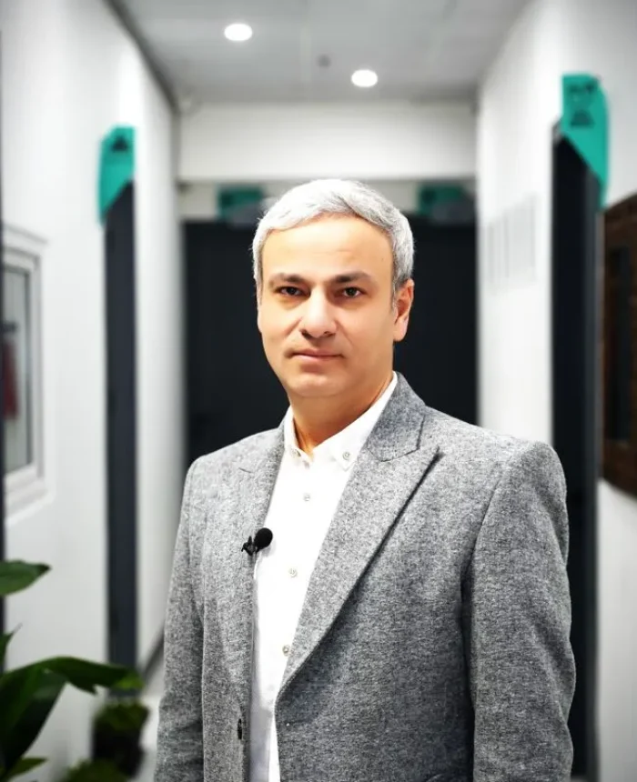 دکتر عباس حاتمی